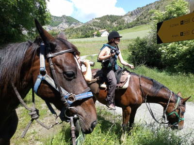 En allant vers Turriers a Cheval