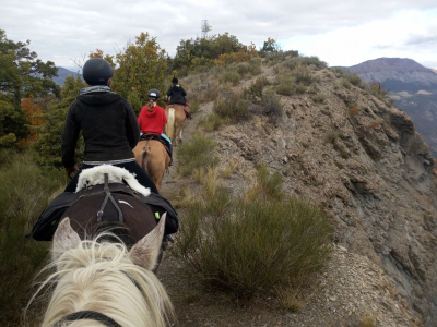 A cheval sur la Crete de la Scie