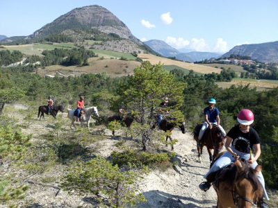 randonnées equestre autour de Breziers